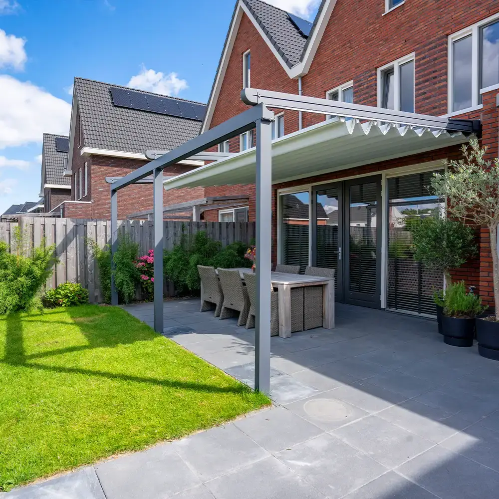 Vouwdak halfopen geplaatst door Alu Solution