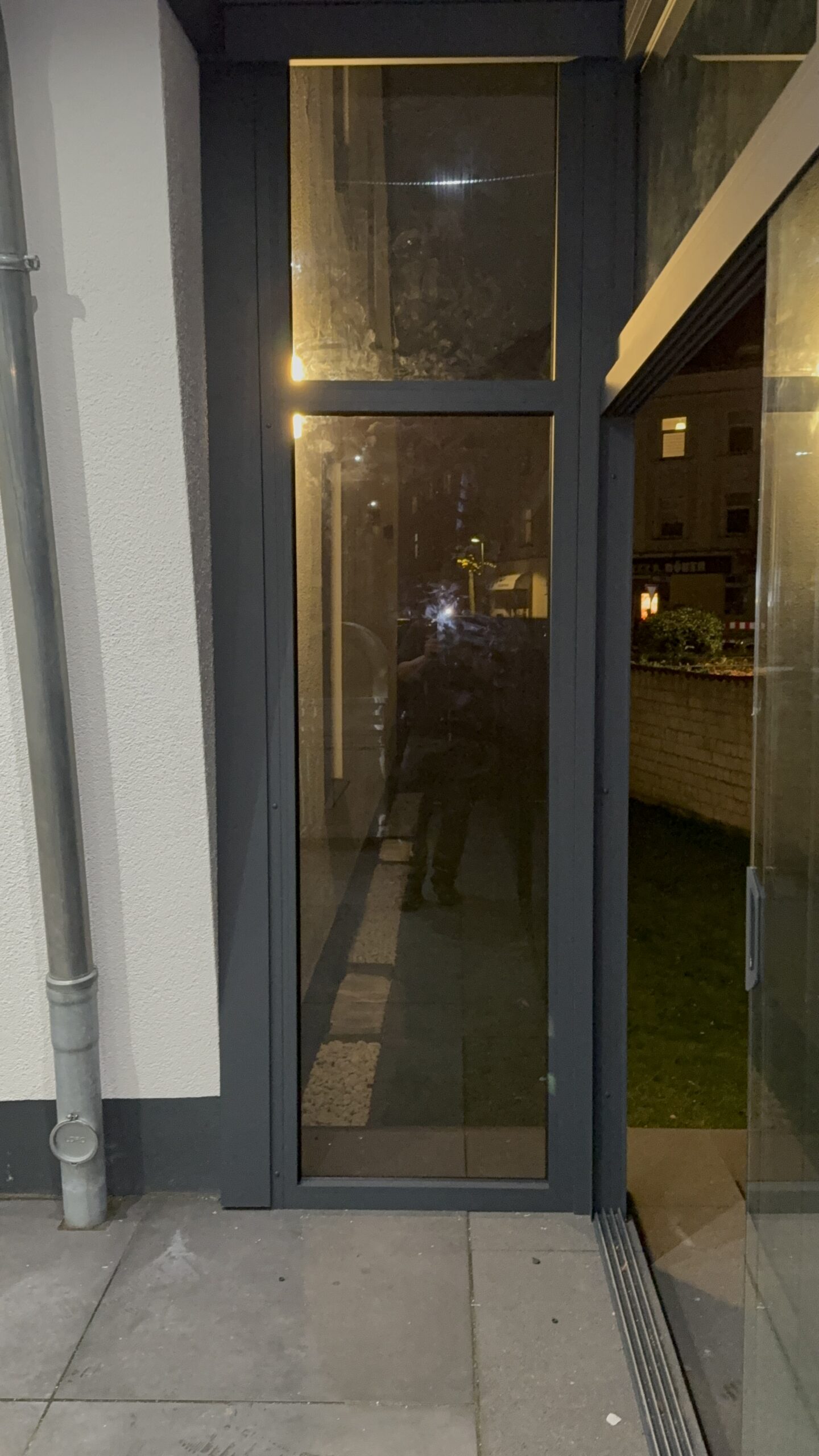 Montage van een aluminium veranda door AluSolutions