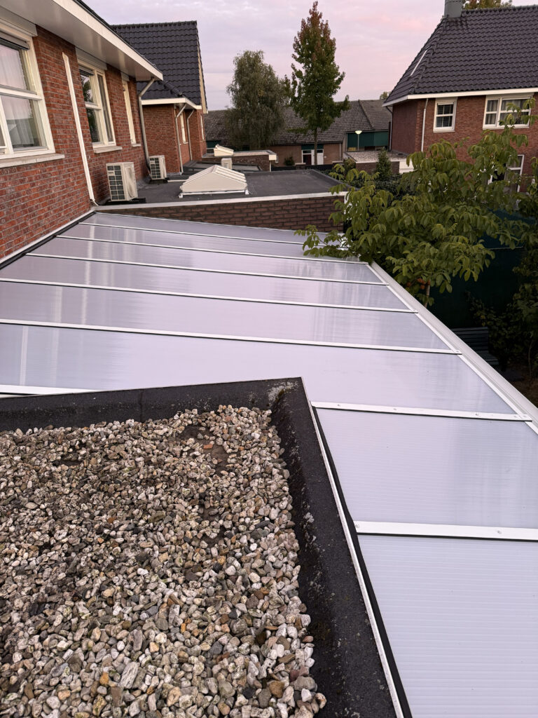 Polycarbonaat dak van een aluminium veranda van AluSolutions