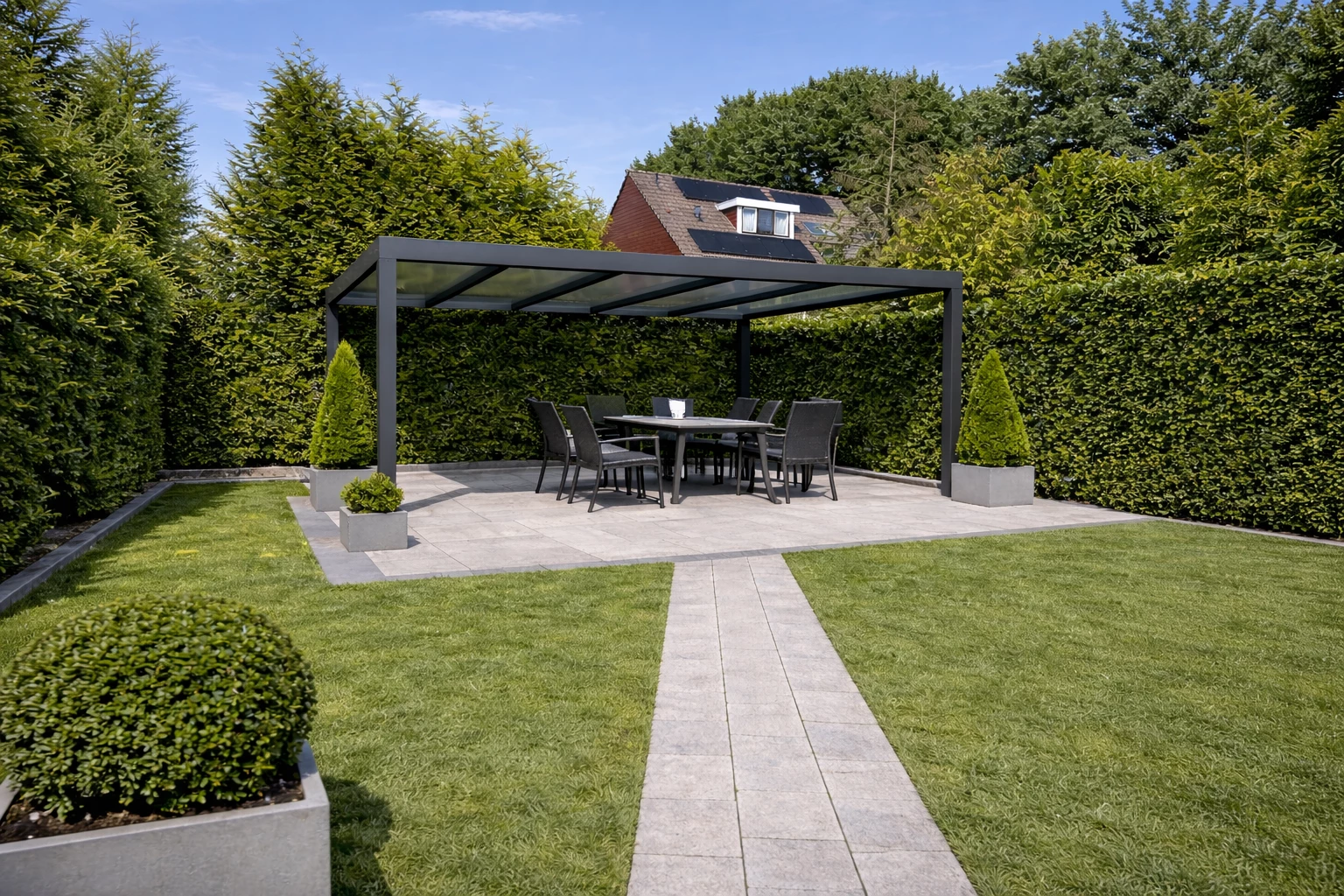 Vrijstaande polycarbonaat veranda met helder dak van AluSolutions