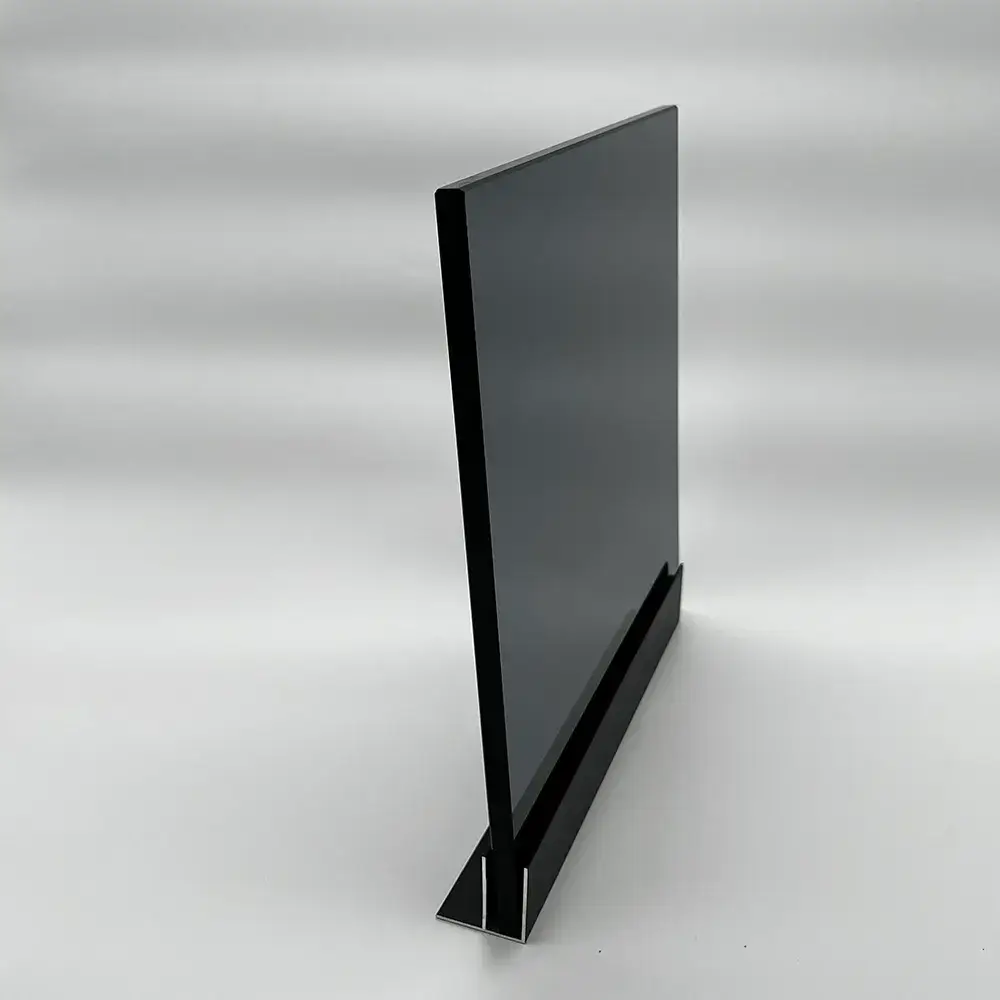 Aluminium hoekprofielen in verschillende kleuren.